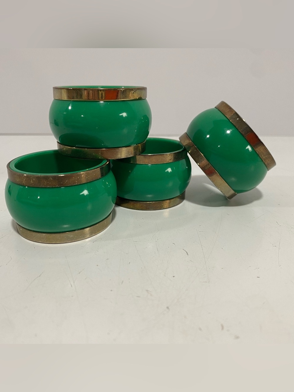 Vintage Green & Gold Plastic & Metal Napkin Rings set Of 4 Made in Hong Kong